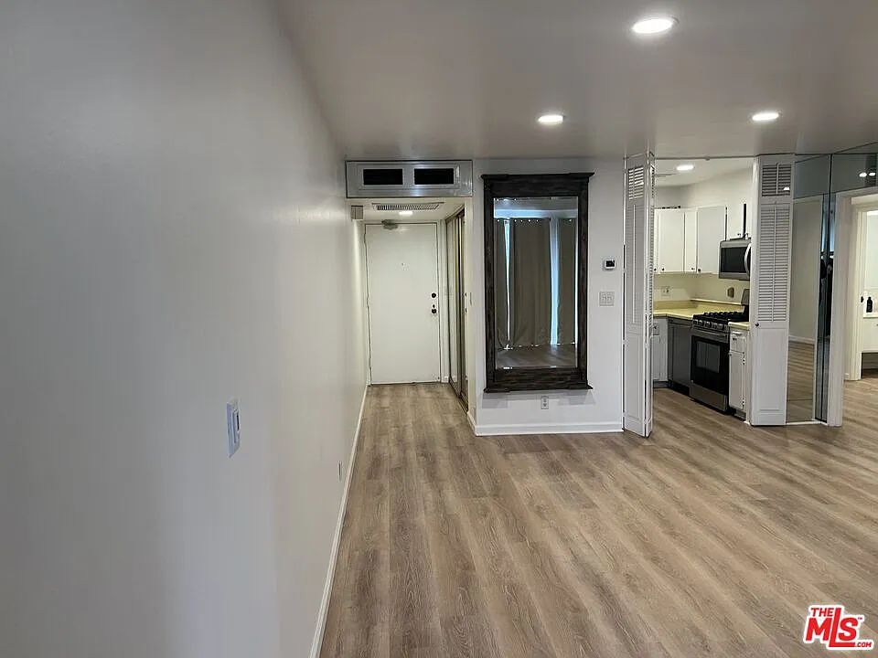 1 bed, 1.0 bath, 762 sqft, $2,495 — Photo 4