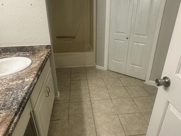 1112 Colony Place Dr — Photo 18
