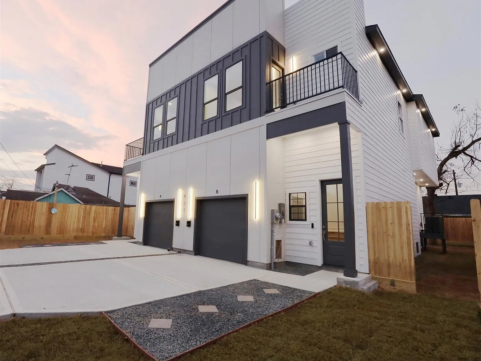 3 bed, 5.0 bath, $2,600 — Photo 3