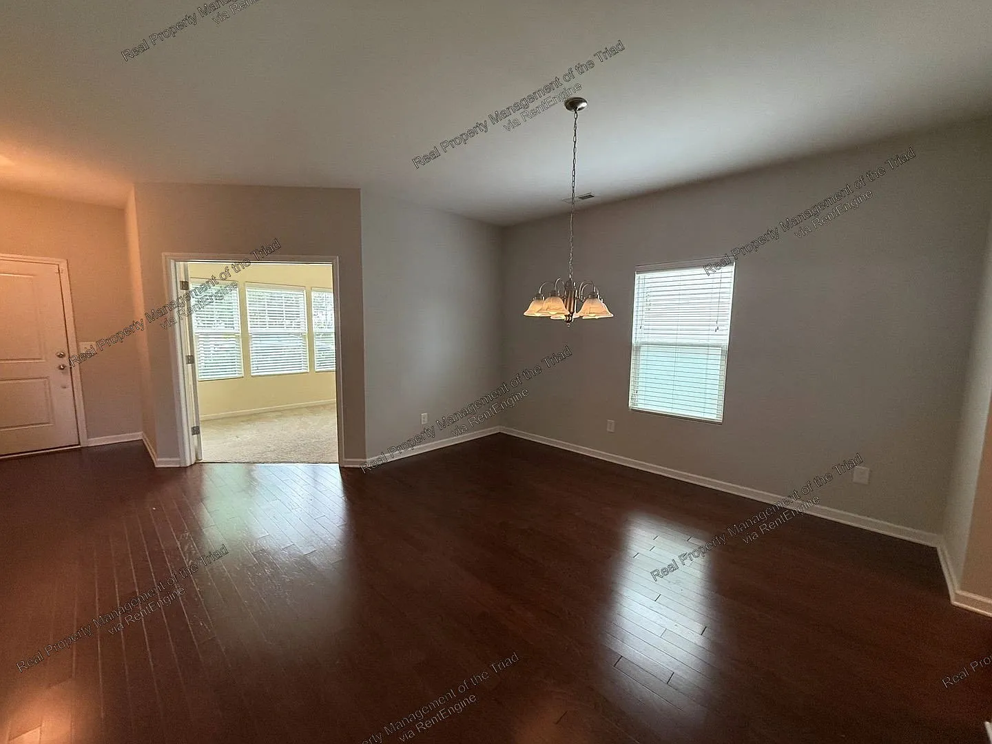 4 bed, 2.5 bath, 2484 sqft, $2,395 — Photo 2