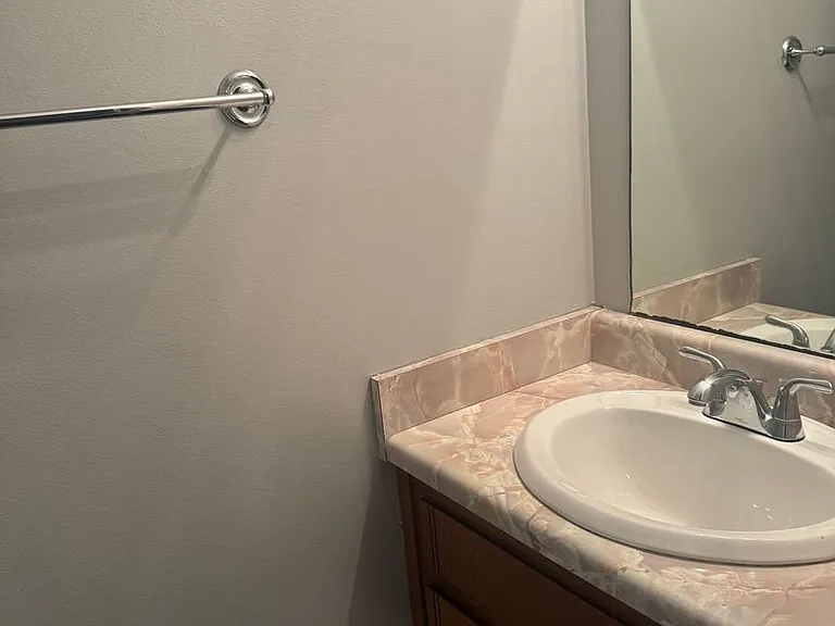 540 Hietts Ln — Photo 8