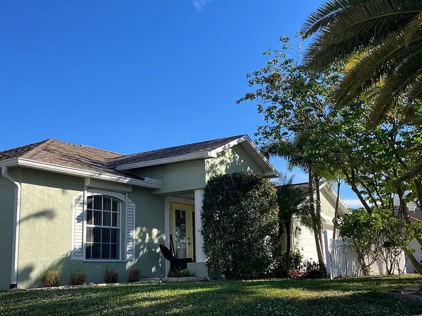 17493 Phlox Dr, Fort Myers, FL 33967