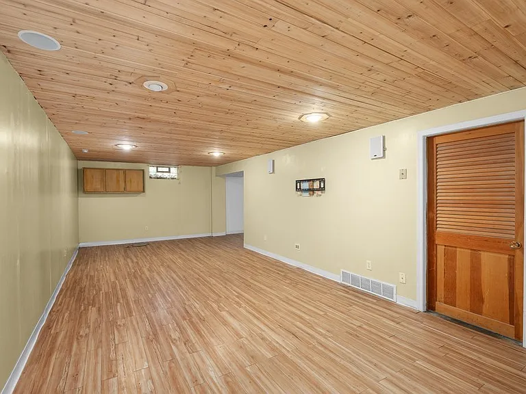 3129 Windsor Dr — Photo 24