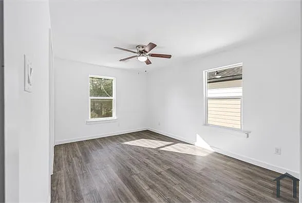 8633 Peachtree St #B — Photo 6