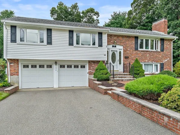 19 Heather Ln, Weymouth, MA 02190