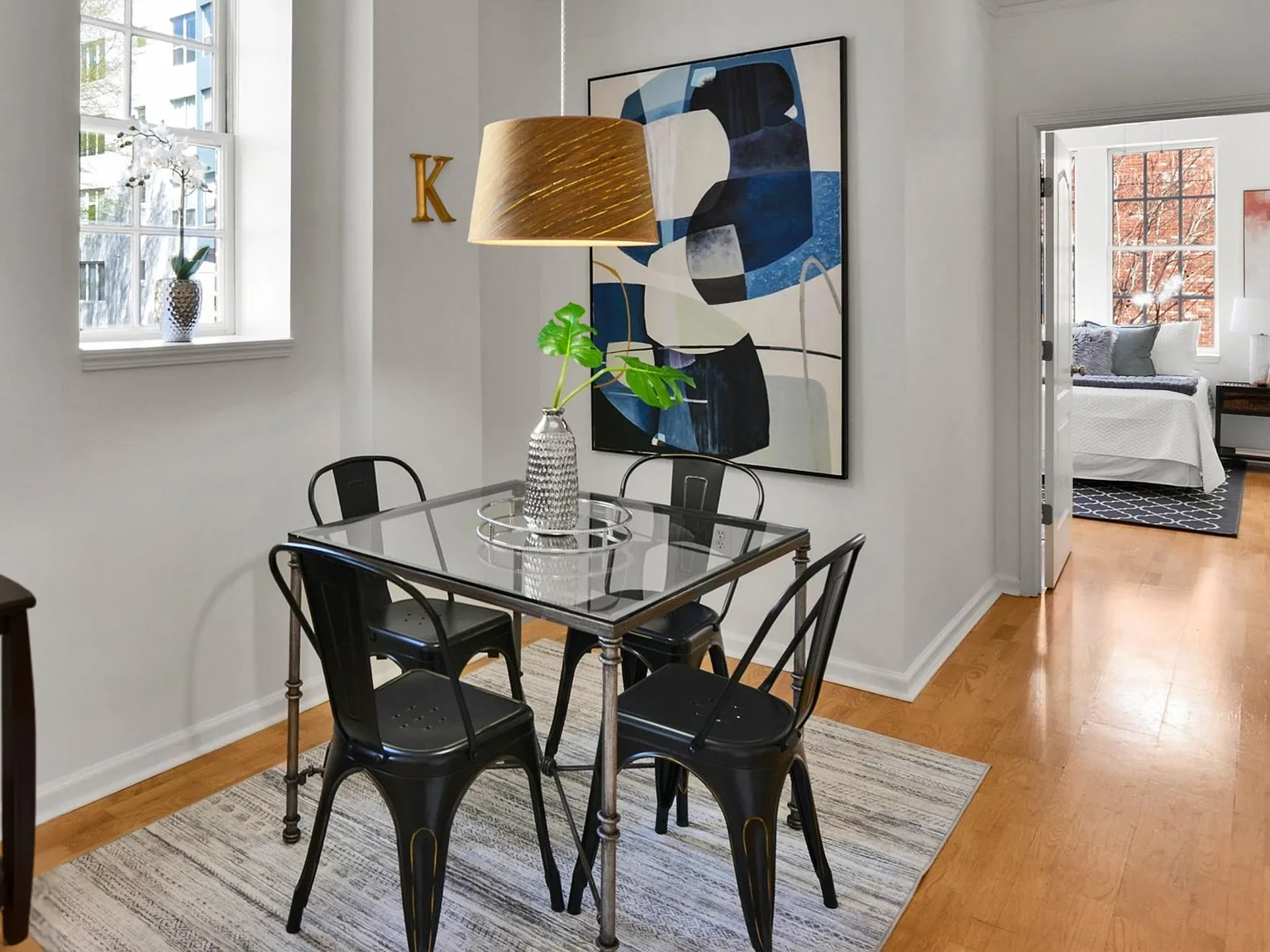 1 bed, 900 sqft, $1,900 — Photo 2