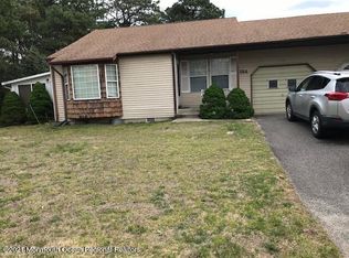 15 Alpine Rd #63, Manchester Township, NJ 08759