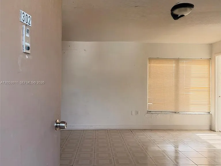 1850 NE 169th St #302 — Photo 7