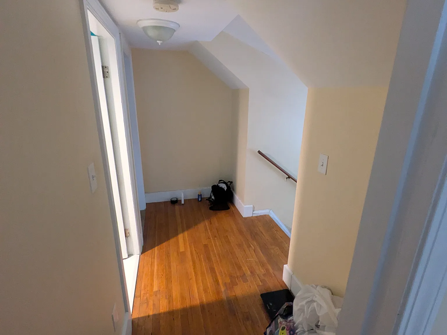 3 bed, 1111 sqft, $3,000 — Photo 3