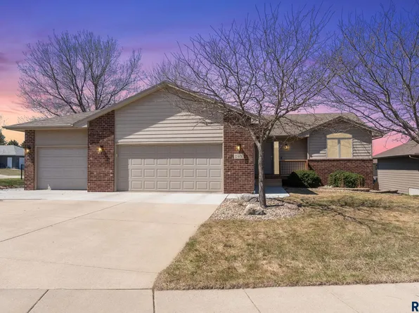 2401 N Evy Ave, Sioux Falls, SD 57107