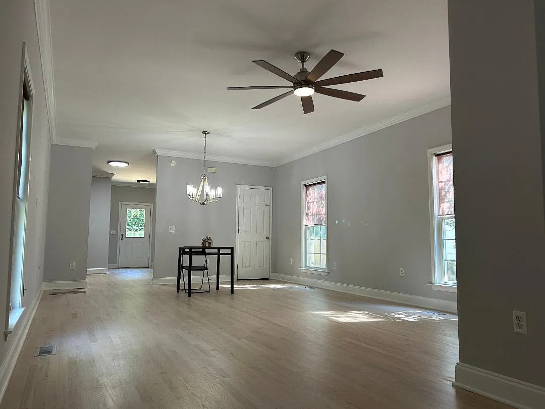3 bed, 2.5 bath, 2160 sqft, $3,300 — Photo 4