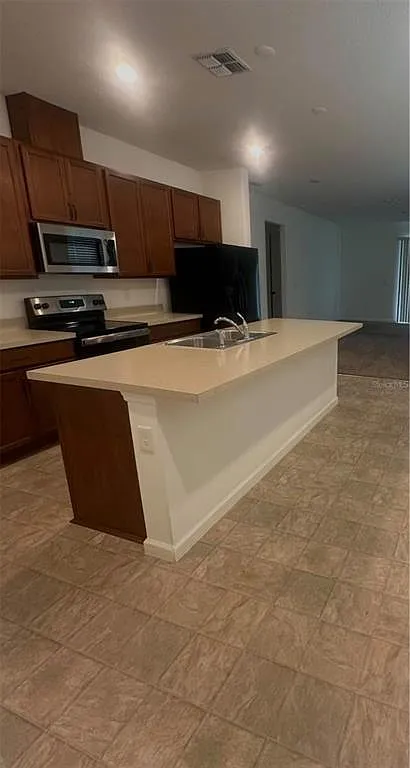 3 bed, 2.0 bath, 1584 sqft, $1,800 — Photo 2
