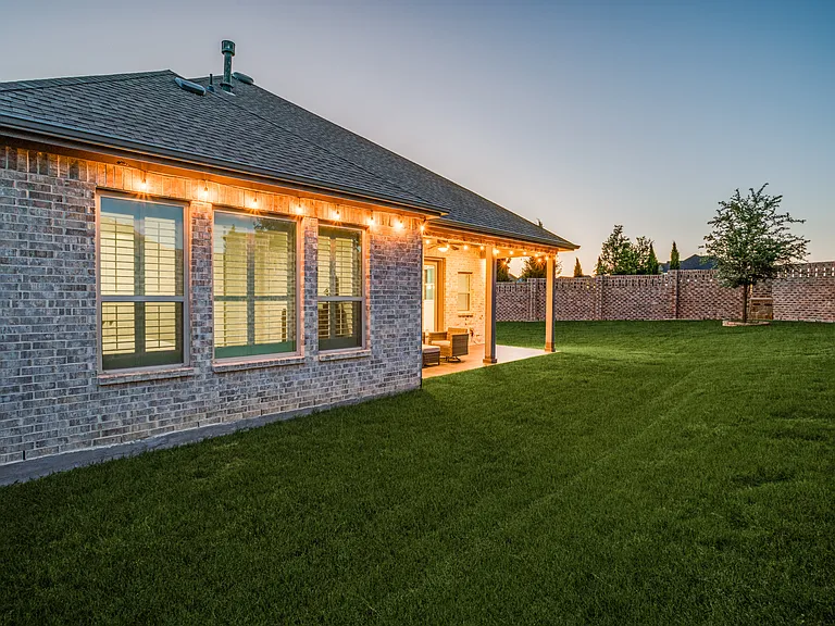 3128 Lexington Dr — Photo 6