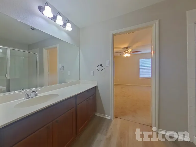 1160 Wentworth Way — Photo 9