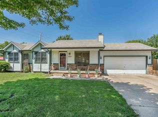 1621 Tanglewood Rd, Rose Hill, KS 67133