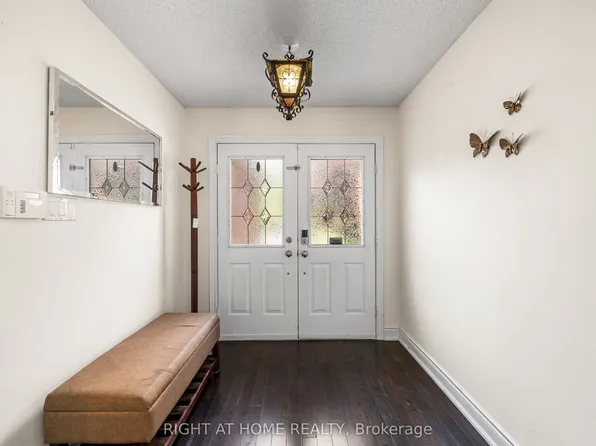 5 Stave Cres, Richmond Hill, ON L4C 9K4