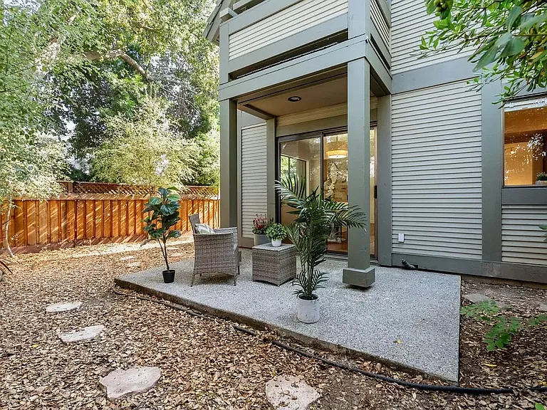 1337 Alma St — Photo 13