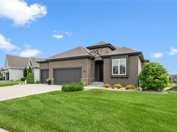 17843 W 165th St, Olathe, KS 66062