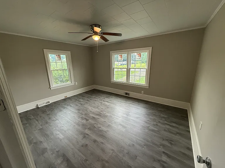 364 S Main St — Photo 10