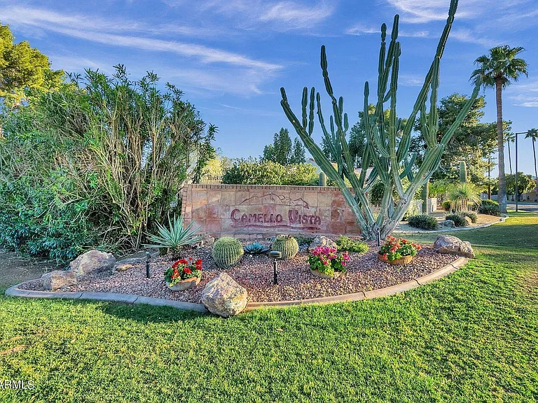 LUSH MANICURED PROPERTY