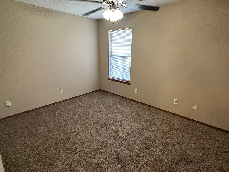 1202 SW Quartz Rd — Photo 7