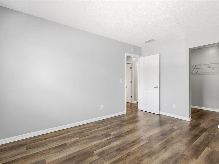 10 N Fairfax Ave #10 — Photo 34
