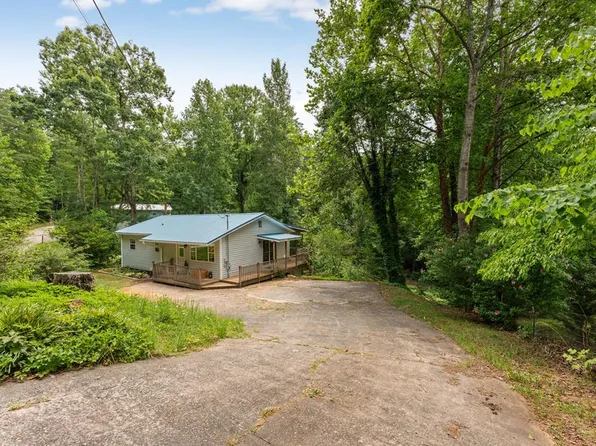 35 Woods Edge Trl, Franklin, NC 28734