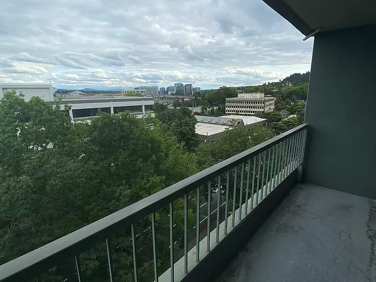 111 SW Harrison St #7G — Photo 12