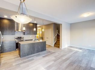 148 Carringsby Ave NW, Calgary, AB T3P1S1