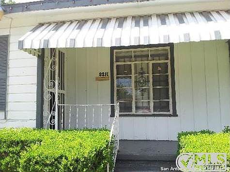 2nd image of 2211 Hays St