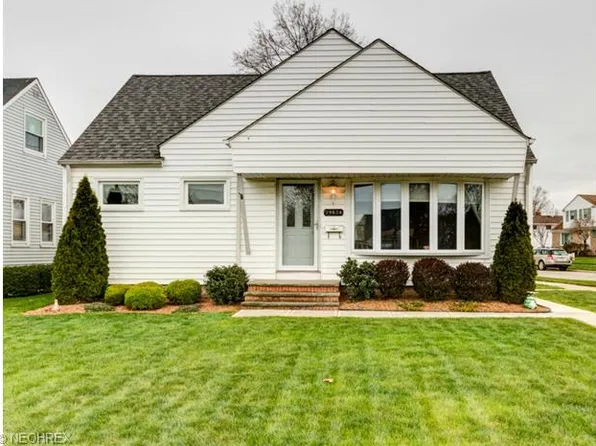 29624 Phillips Ave, Wickliffe, OH 44092