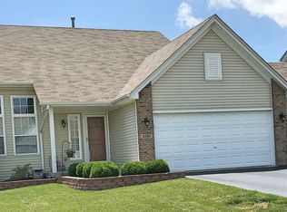 3091 Warwickshire Dr, Machesney Park, IL 61115