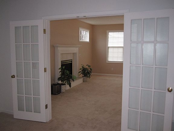 3rd image of 3706 Windsong Ct