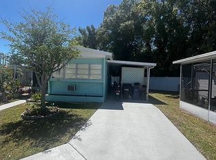 3223 N Lockwood Ridge Rd #135, Sarasota, FL 34234