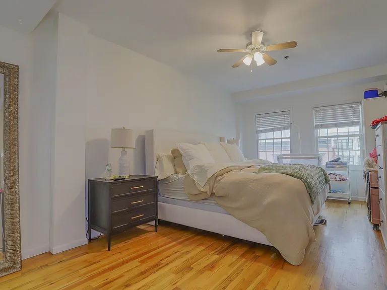 205-207 Madison St #2B — Photo 16
