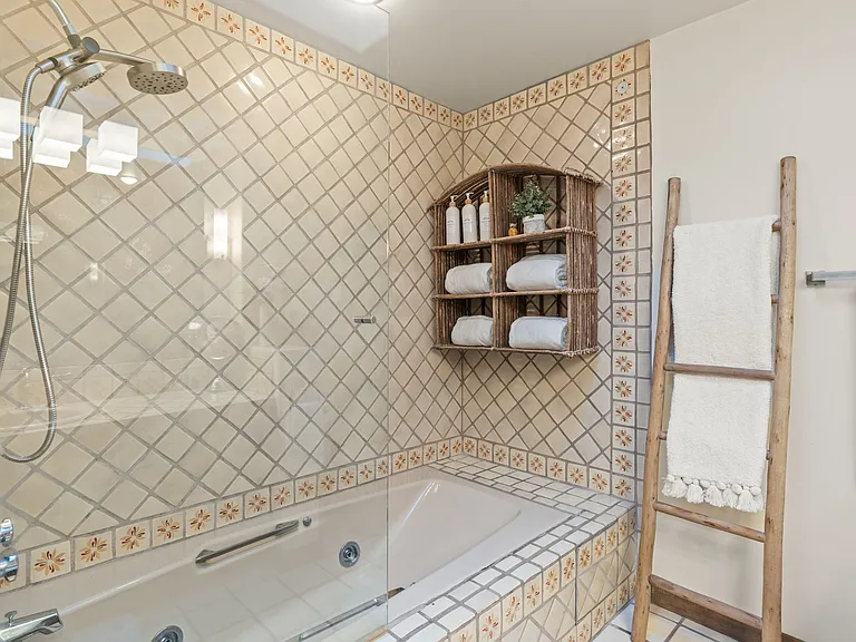 26 Avenida De La Scala — Photo 43
