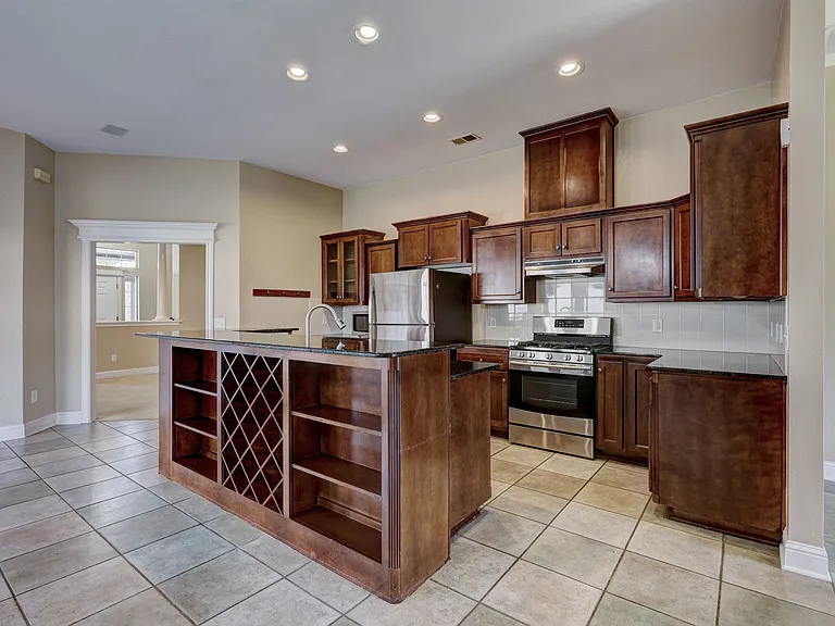 2104 Del Simmons Dr — Photo 21