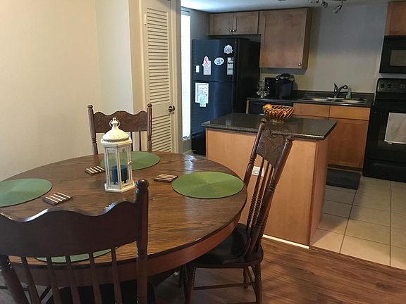 Dining/Kitchen