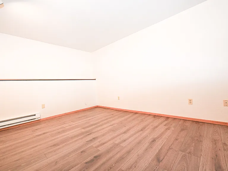 5636 Pennsylvania Ave — Photo 18