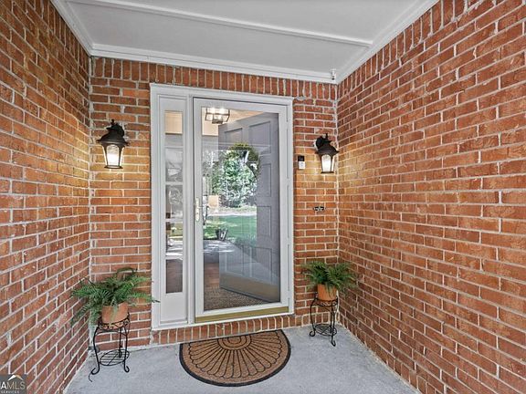 3rd image of 2665 Shadow Pine Dr
