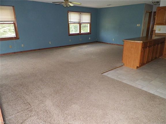 Family and dining room