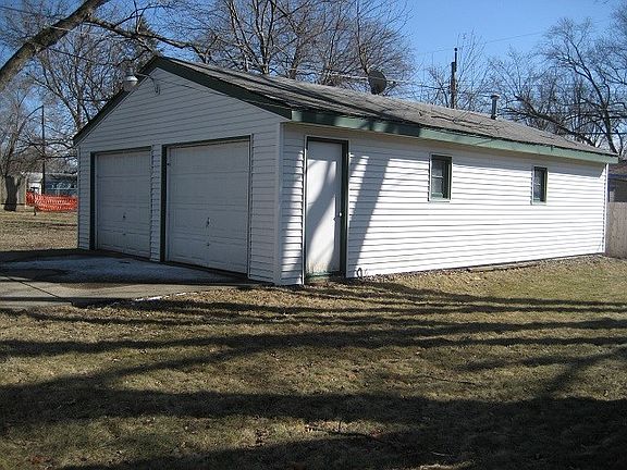 5th image of 2008 Midway Dr
