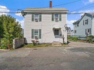 11 Hovey St, Woburn, MA 01801
