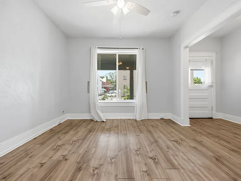 936 N Ogden St — Photo 8