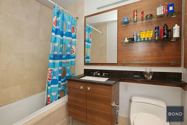 Sold by Bond New York | media 4