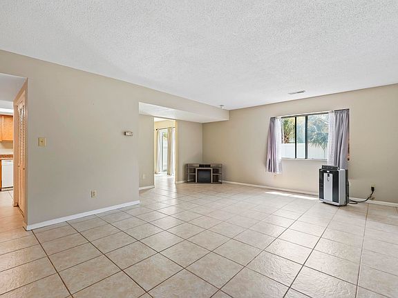 2nd image of 1331 Turkey Ridge Rd. #C