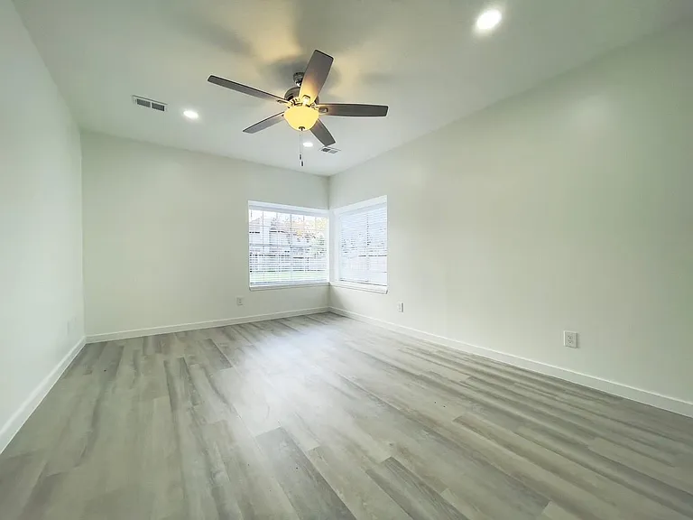 6438 Drake Elm Dr — Photo 12