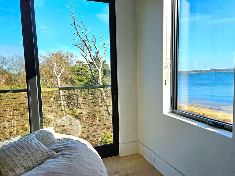 599 Peconic Bay Blvd — Photo 36