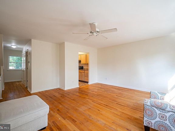 5th image of 14839 Bodley Sq