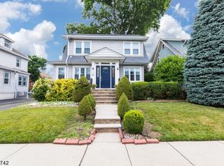 925 Edgewood Rd, Elizabeth, NJ 07208